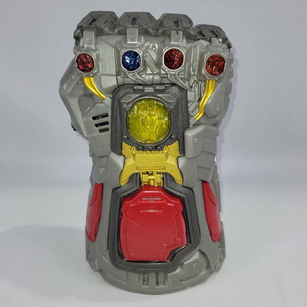 Marvel Avengers Endgame Electronic Infinity Gauntlet by Hasbro